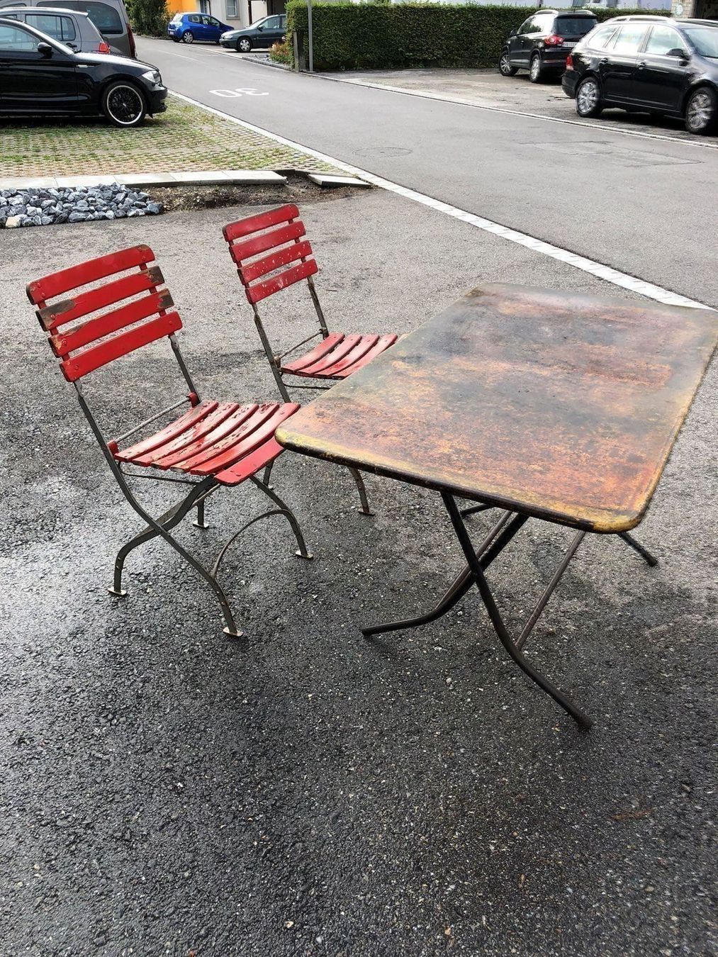 Set di tavolo e panche: Gartentisch und Stühle 1920er ab 450.-!! – Usato da Starrkirch-Wil venduto da charlywatson