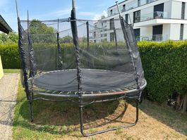 Trampolin mit Sicherheitsnetz ca. 3 m Durchmesser