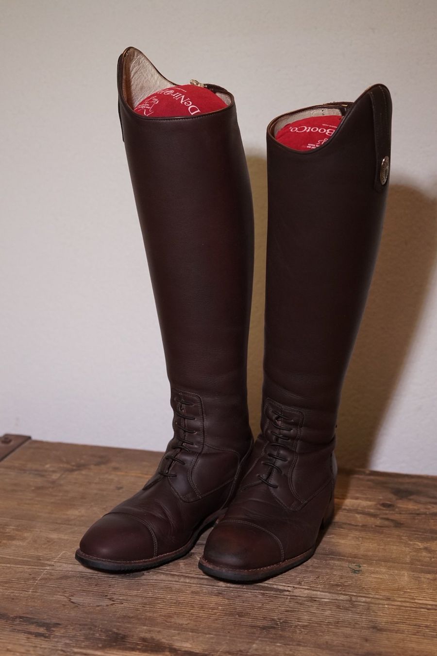 Chaussures femmes: Bottes d'équitation – D'occasion à Reconvilier par cli_f6nx 1