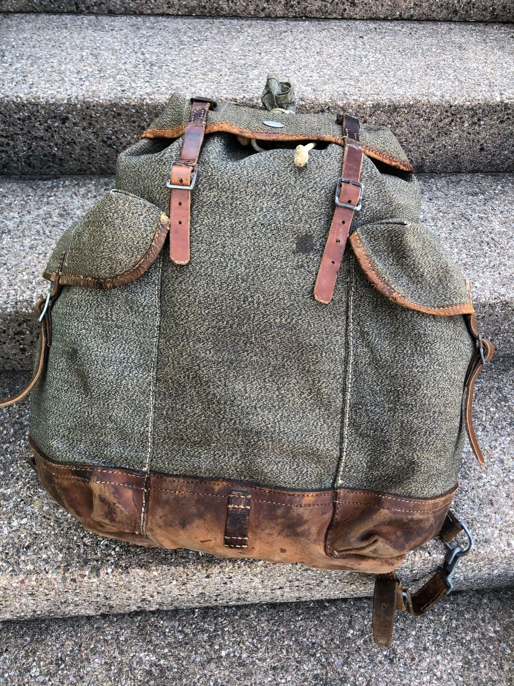 Schweizer Armee Zaini: Gebirgs-Rucksack  Schweizer Armee – Usato da Magden venduto da Hornet2 4
