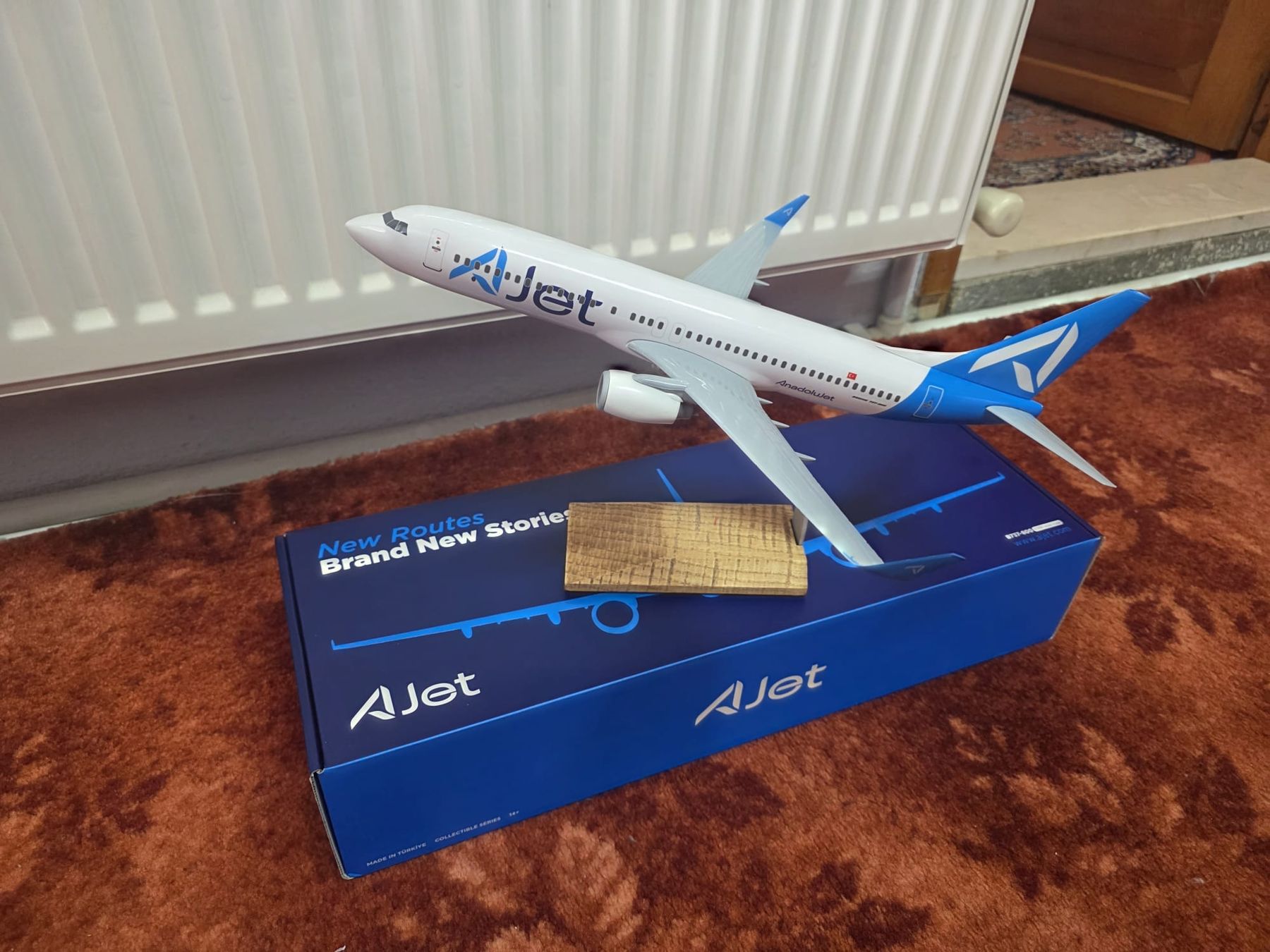 Boeing Kit di modellismo & Modellini statici: Boeing 737-800 von Ajet Airline – Nuovo e nell'imballaggio originale da Basel venduto da lay_9k2s 3
