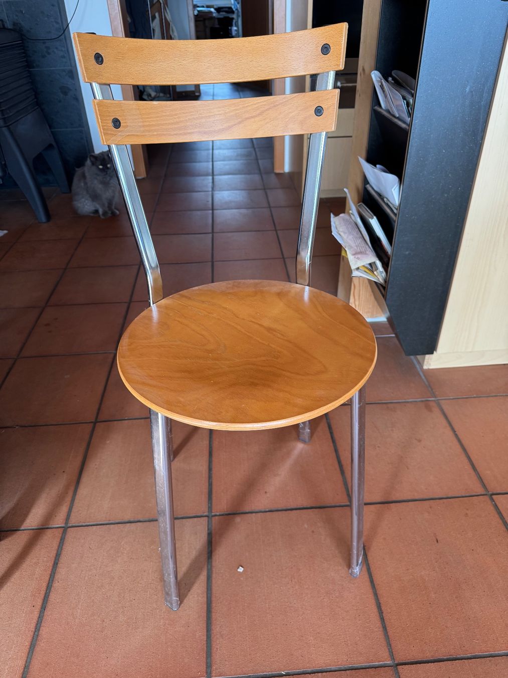 Chaises: Zwei Stühle Holz/Metall – D'occasion à Sternenberg par sylvia.beutler 1