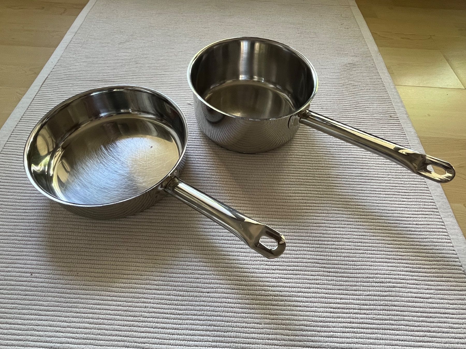Pentole: 2 Edelstahl Töpfe 18/10 Inox – Usato da Zürich venduto da Gurkis