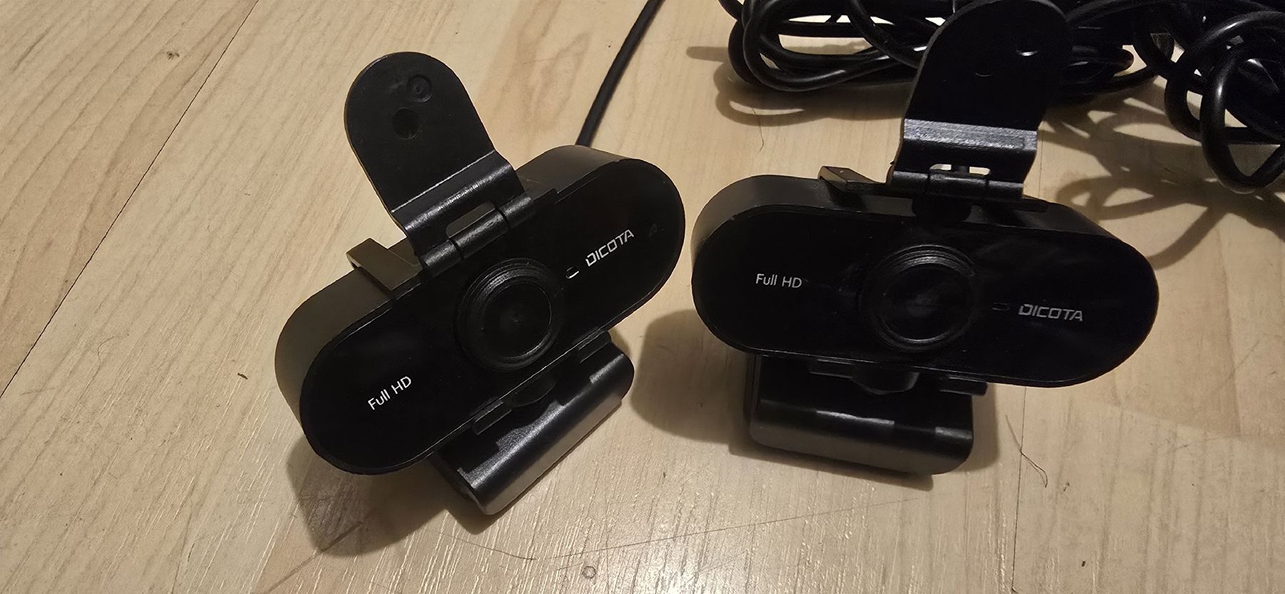 Webcam: 2xWebcam Pro Plus FULL HD - Excellent Condition! – Usato da Studen BE venduto da tha_dhp8 2