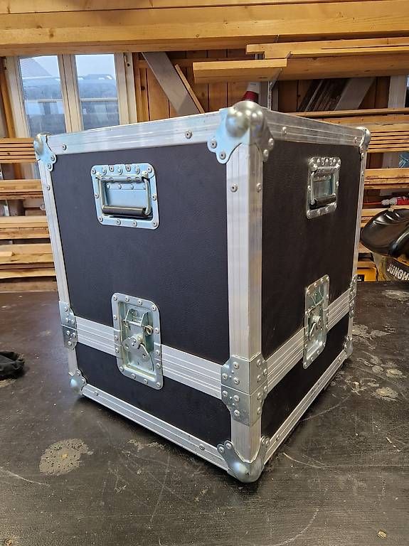 Casse di trasporto: Transport Koffer / Kiste / Tour Case – Usato da Lüterswil venduto da Xrraptor 1