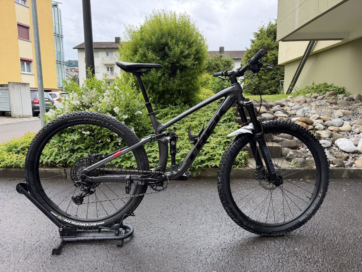 Trek Vélos: Trek Fuel EX 7 Gen 5 TOP MTB – D'occasion à Stansstad par 91PD