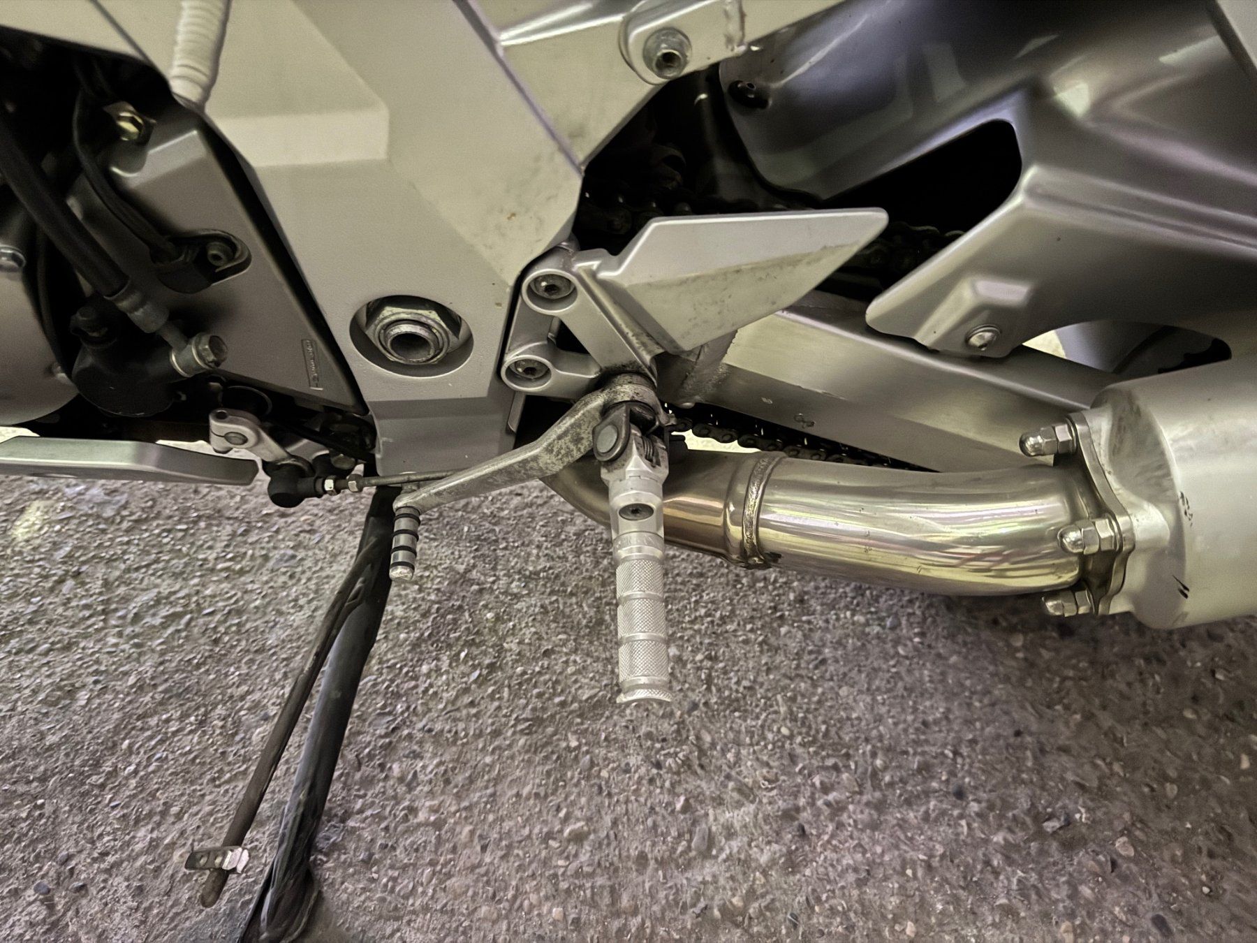 Suzuki Strada: SUZUKI SV1000 S – Usato da Avenches venduto da BOOTTRANSPORTE 5