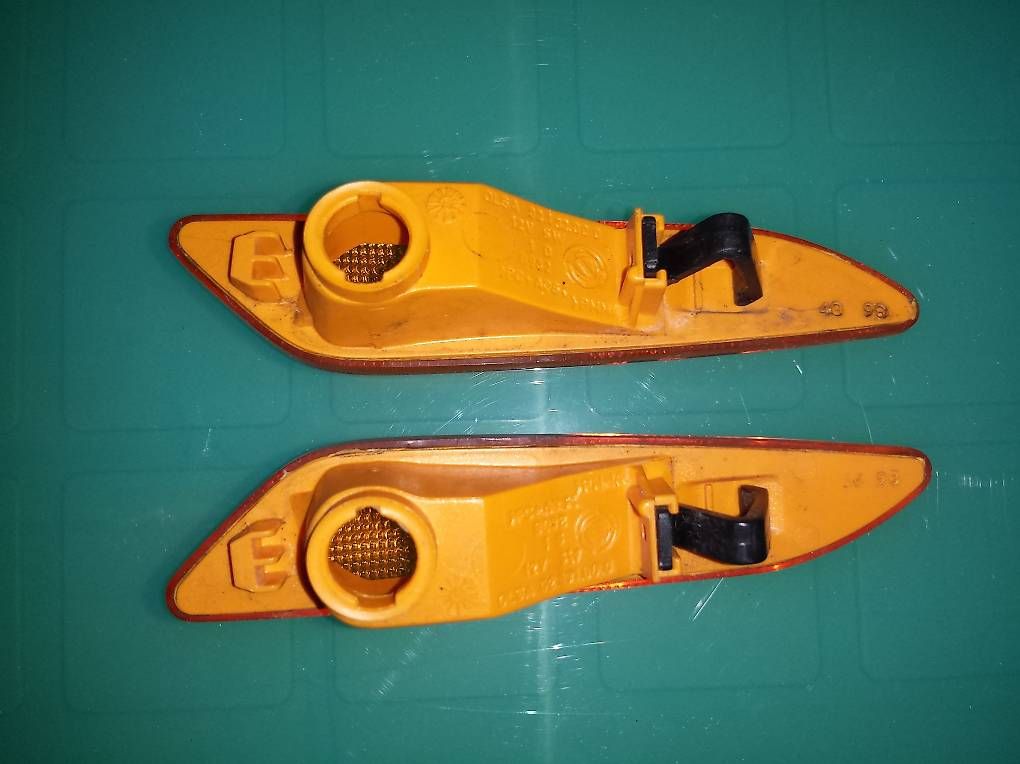 Tutti pezzi di ricambio auto: Seitenblinker ORIGINAL Alfa Romeo 156 – Usato da Steinhausen venduto da rom_6pzm 1