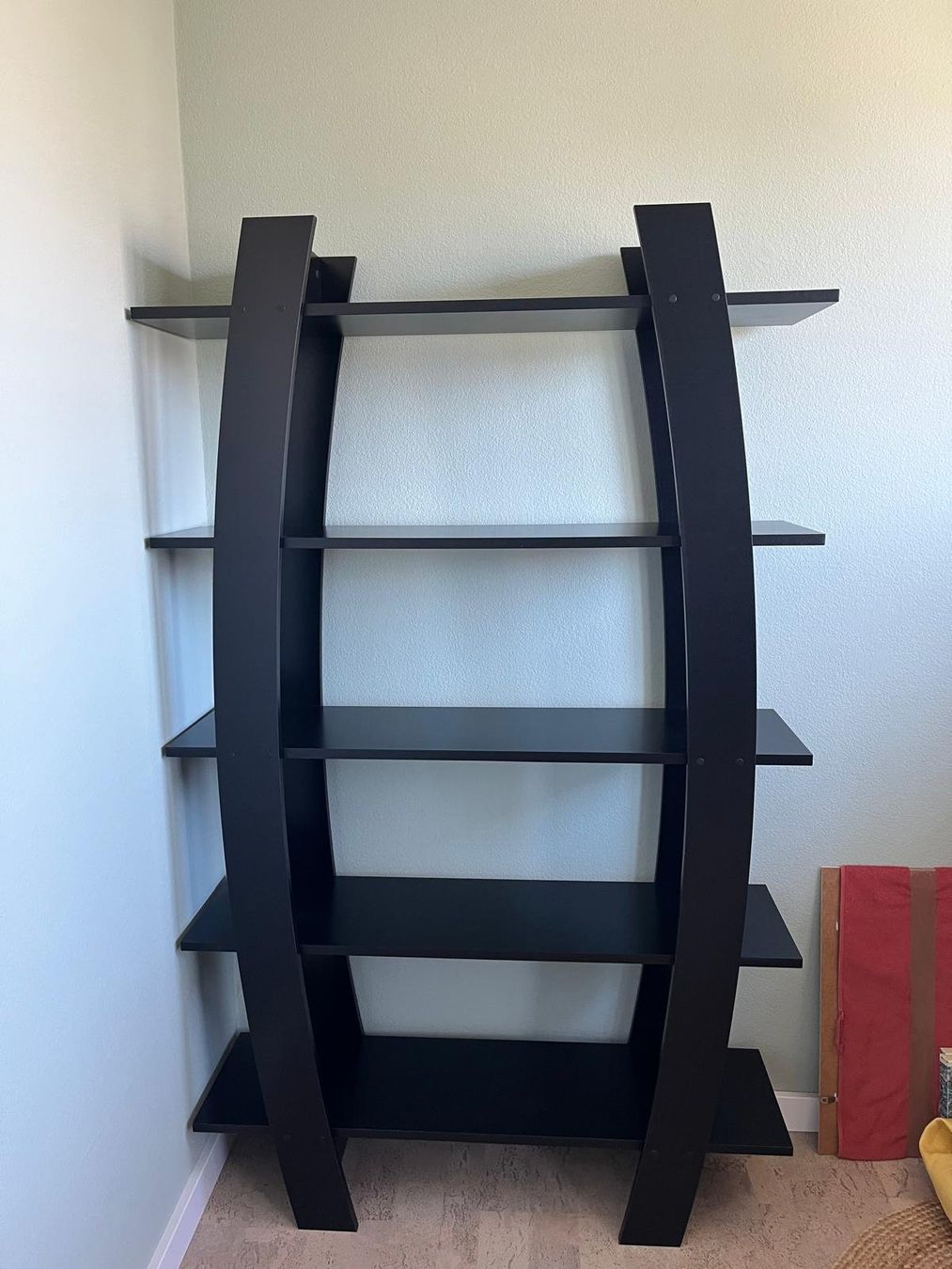 Scaffali: Schwarzes Bücherregal mit 5 Fächern – Usato da Cham venduto da ker_nmt8