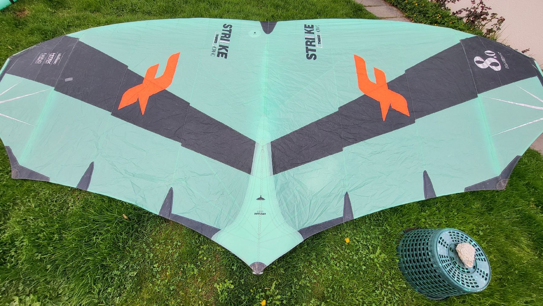 Surfen: Wingfoil Wing F-One CWC Strike, 8m2 – Gebraucht aus Hausen am Albis von red_k9my 2