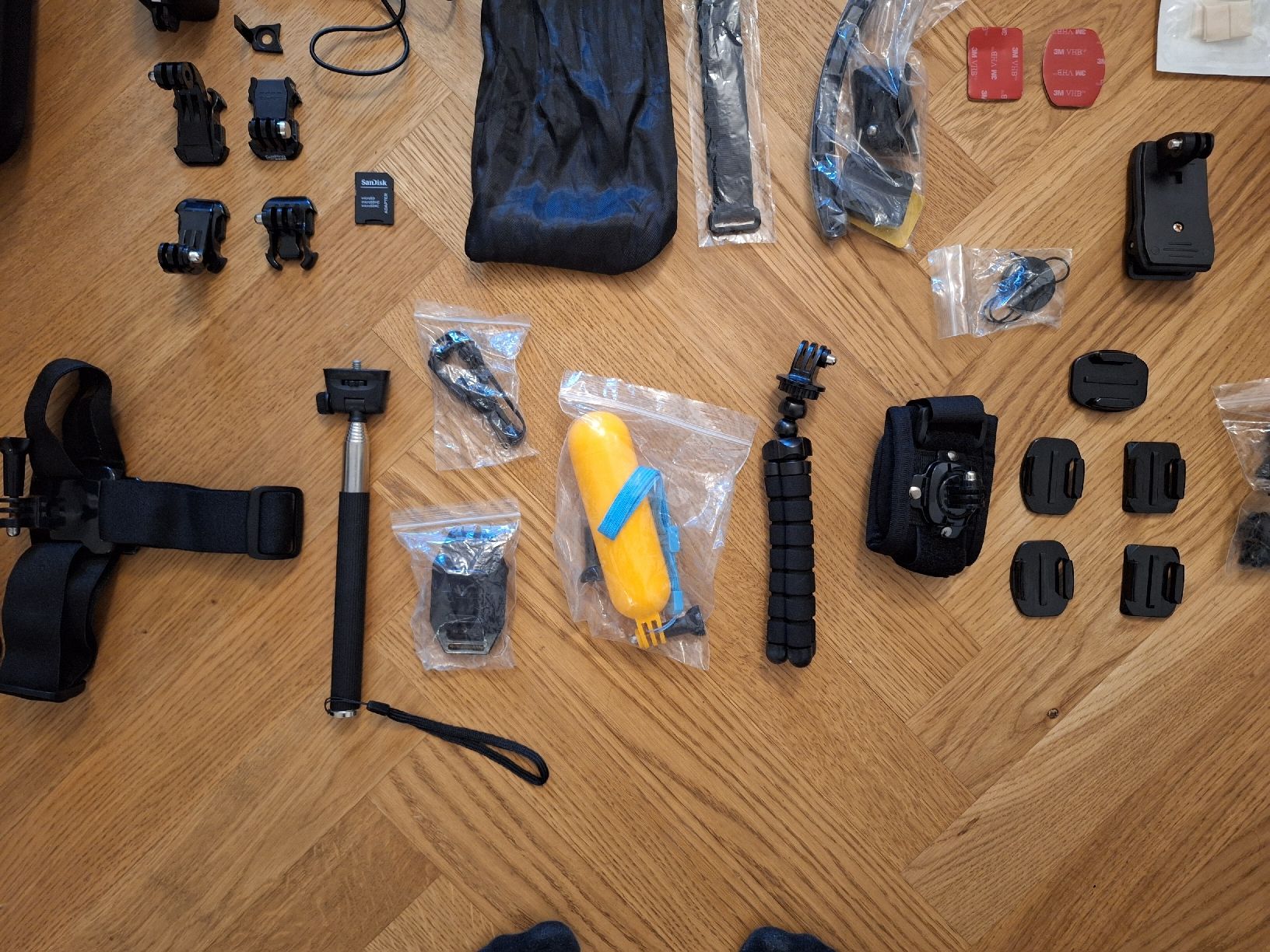 Gopro Action Cam: GoPro Hero 4 Session (camera + accessories) – Usato da Zürich venduto da mar_wm6f 3