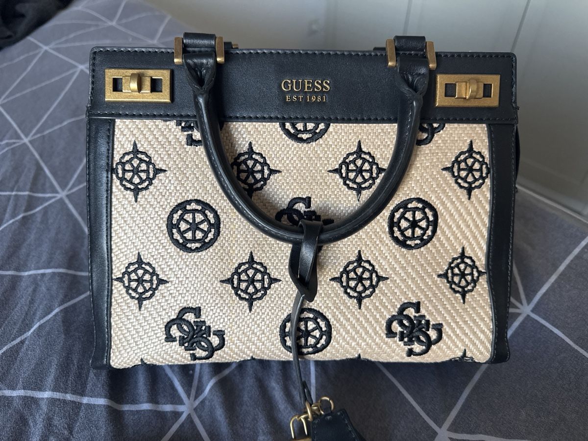 Guess Taschen für Damen: Guess Handtasche, neuwertig – Gebraucht aus MOEHLIN von slg_7rmx 1