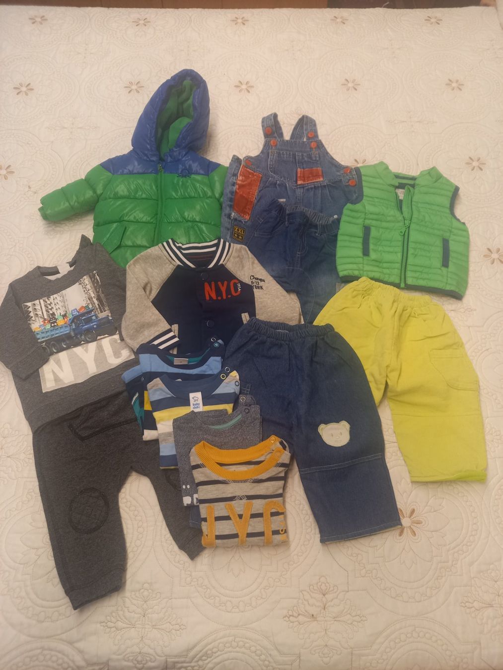 Lotti & Set di vestiti: Kleiderpaket Gr. 68 – Usato da Rothenthurm venduto da nbds
