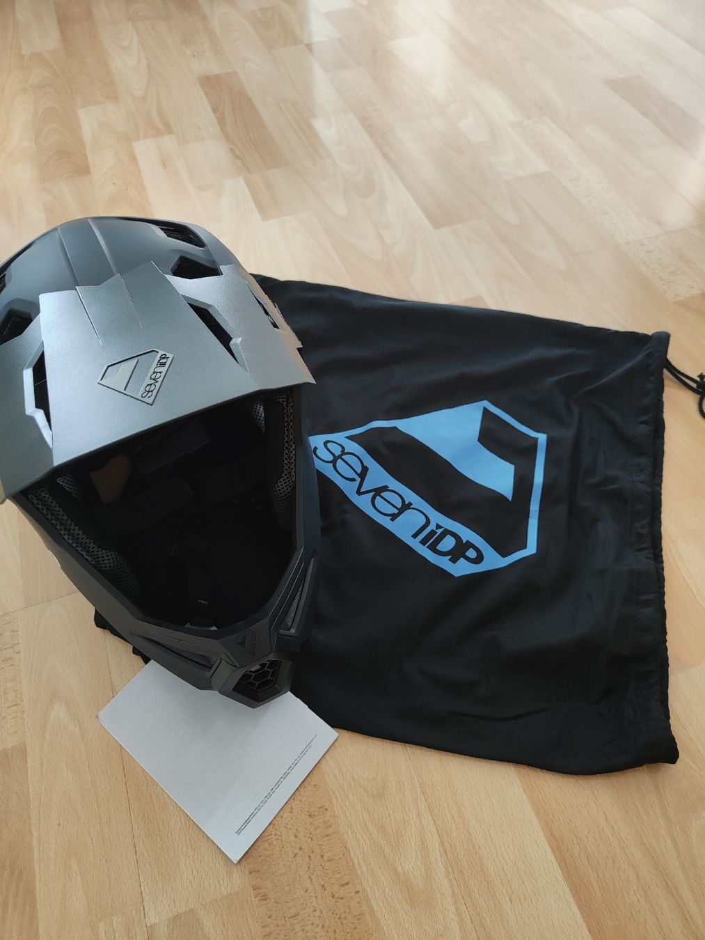 Casques: Fullface Helm seveniDP  – Neuf avec emballage d'origine à Unterägeri par M.Weishaupt 1