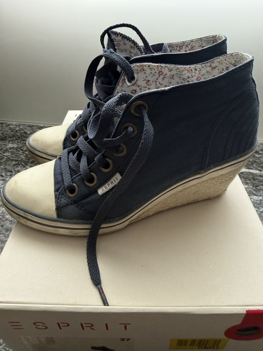 Esprit Scarpe da donna: Sneakers Esprit, blu con zeppa, taglia 37 – Usato da Roveredo GR venduto da ang_cc9l 2