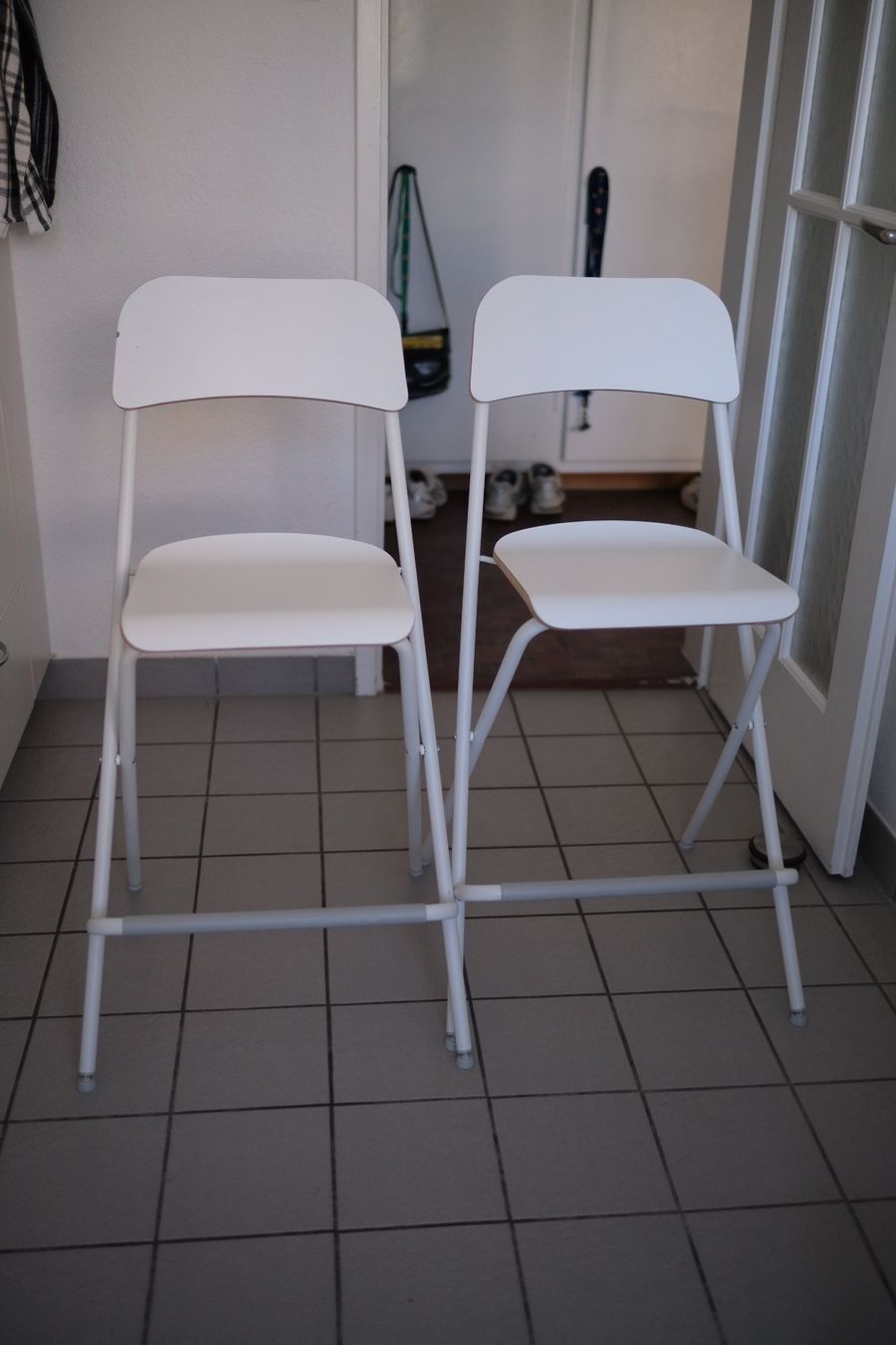 Ikea Tabourets: FRANKLIN klappbare Barhocker 2x in Weiss – D'occasion à Zürich par Scorten