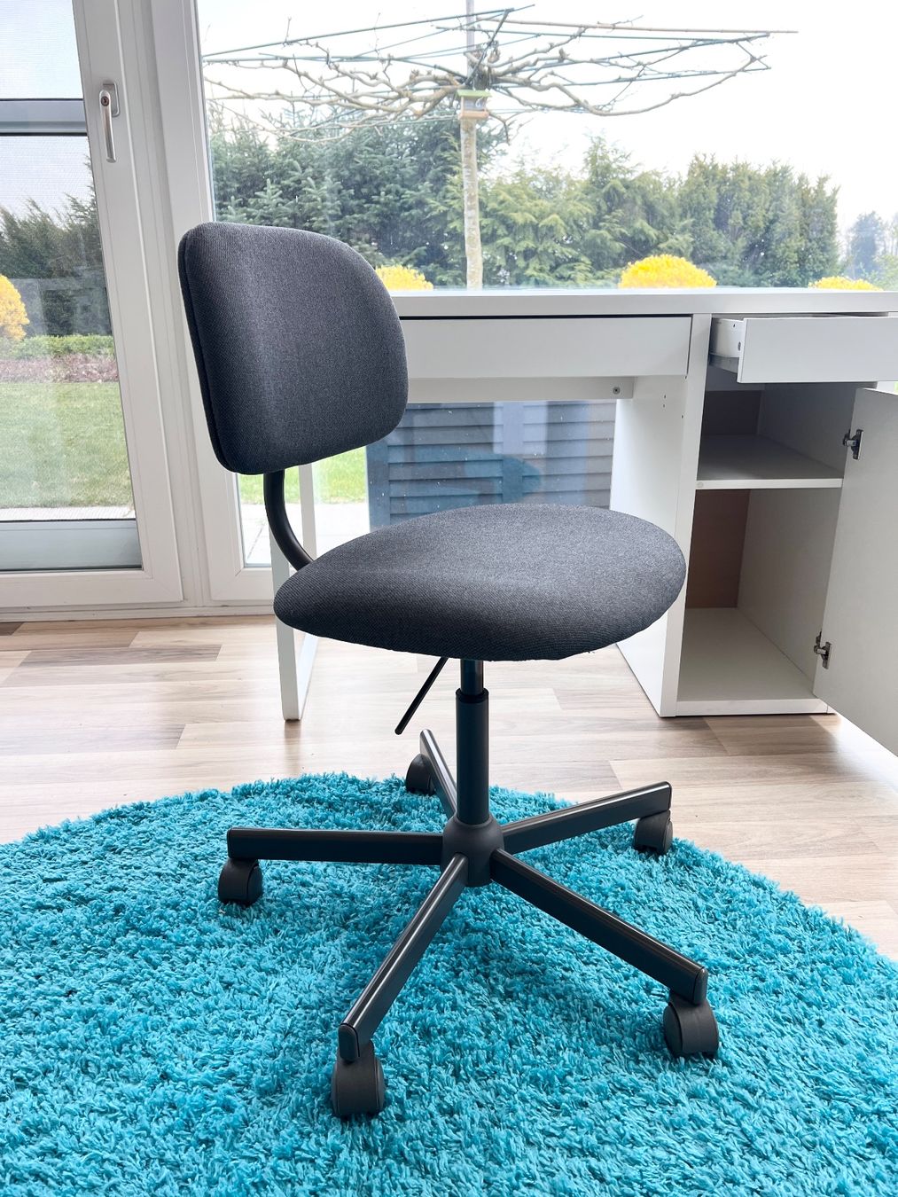 Poltrone: Bürostuhl, höhenverstellbar mit Rollen – Usato da Neerach venduto da Mordilo0