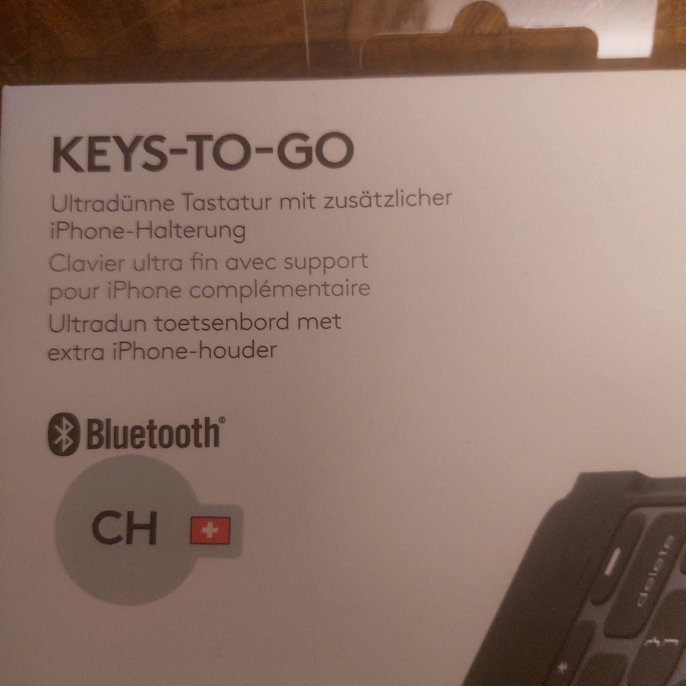 Logitech Tastiere: NEU Logitech KEYS-TO-GO Tastatur iPhone TV – Usato da Freienbach venduto da Stuagert