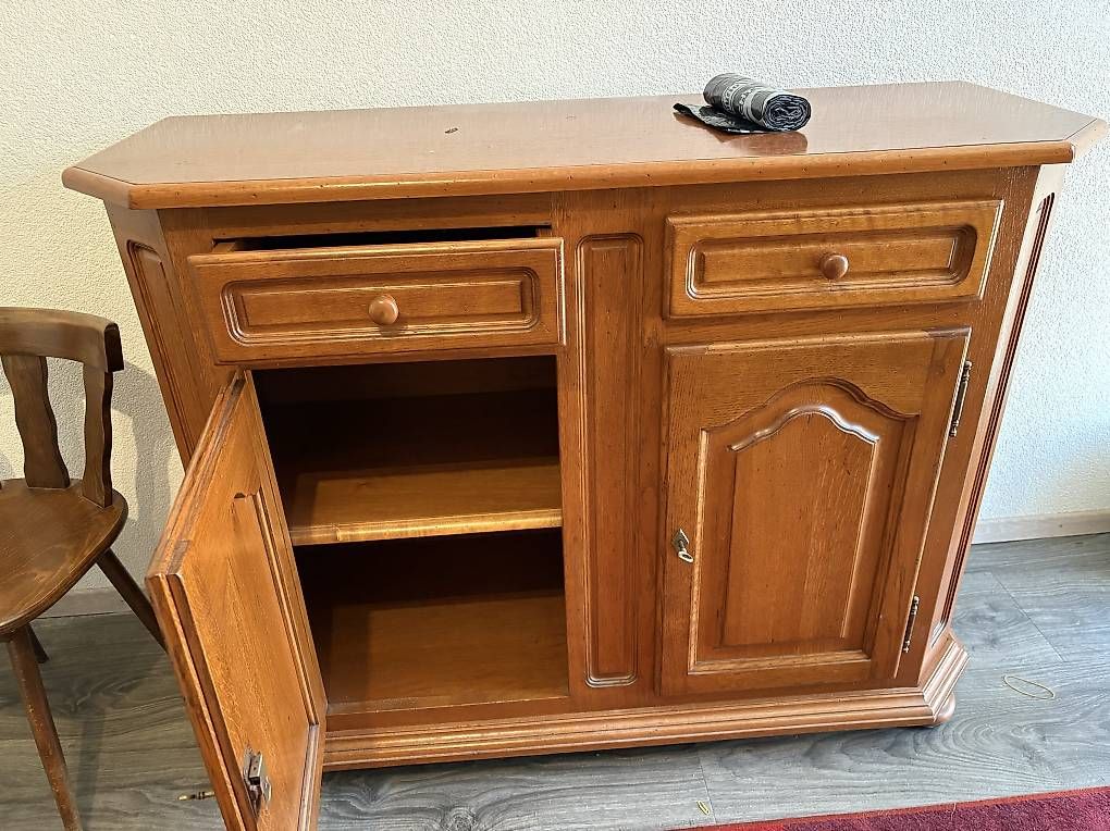 Kommoden: Jolie commode – Gebraucht aus La Chaux-de-Fonds von reg_yw68 1