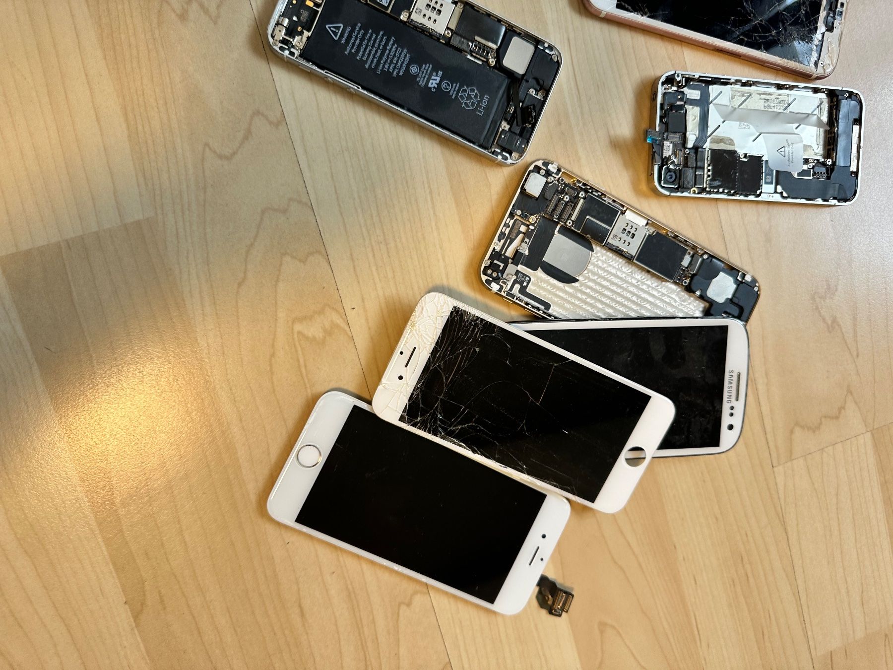 Telefoni cellulari / Smartphones: Alte Handys – Usato da niederhasli venduto da rami016 1