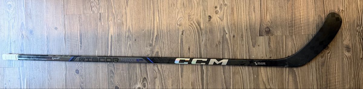 Ccm Stöcke & Schaufeln: CCM Ribcor Trigger 9 Pro, Senior, 70 Flex, Grip, P90TM – Gebraucht aus Volken von akollerwinti 3