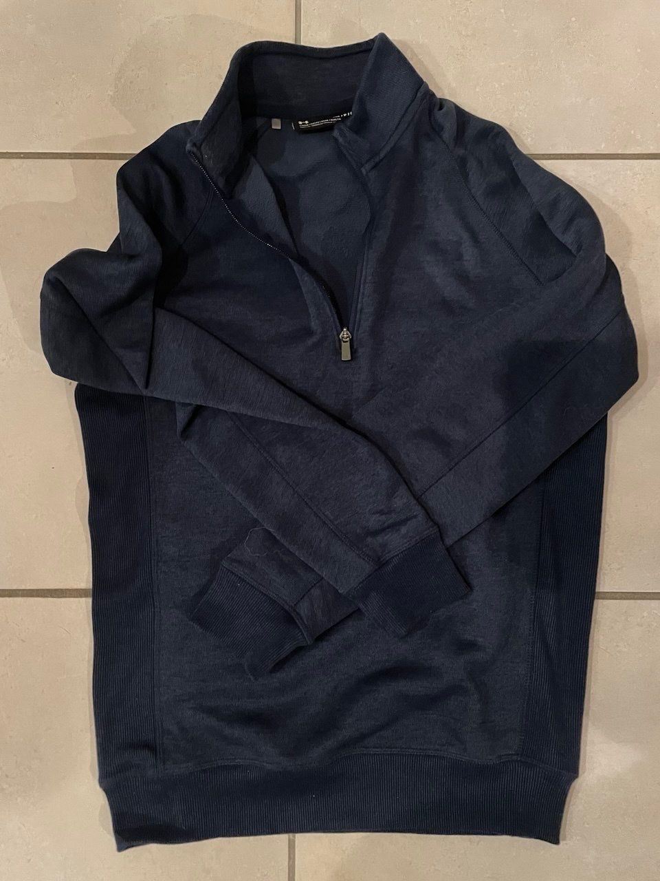 Fila Lotti di vestiti: Fila Ski-Anzug Set, neuwertig , Grösse M, Underarmor Pulli – Nuovo (secondo la descrizione) da Grüningen venduto da kleiderstar 5