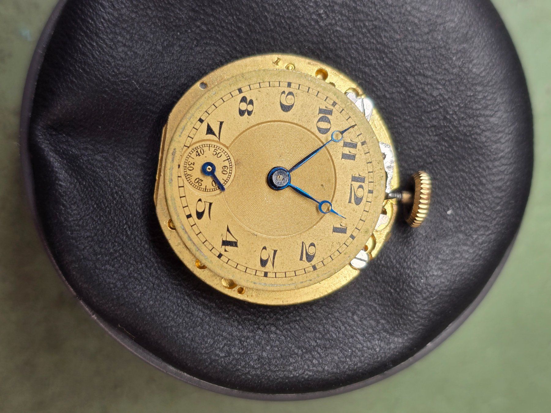 Montres: Mouvement inconnu – Défectueux à Tramelan par Nirdan