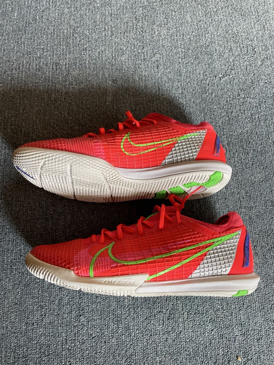 Nike Scarpe per ragazzi: Nike Fussball Hallenschuhe – Usato da Oberschan venduto da Cindyhund 1