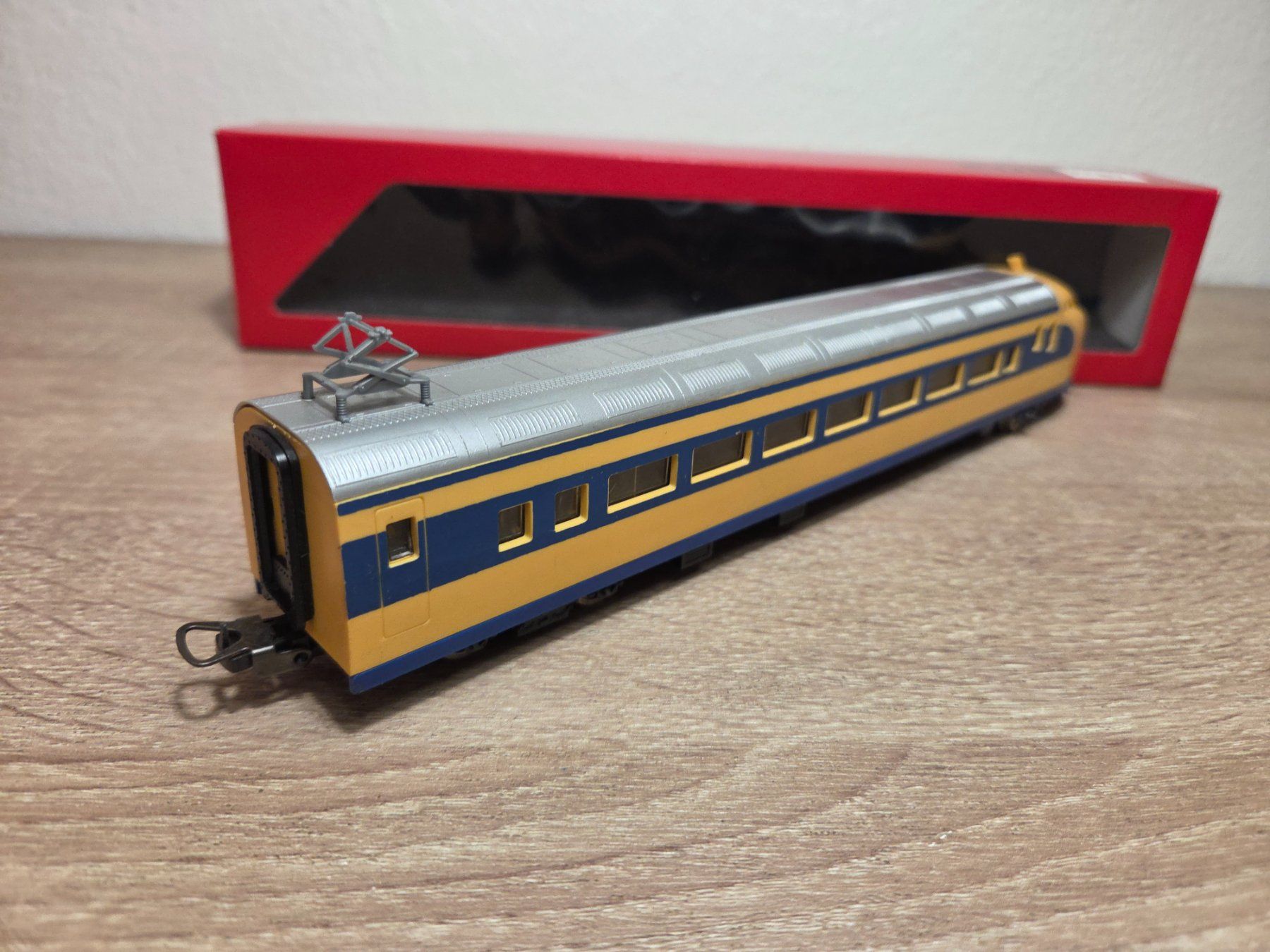 Lima Modellini di ferrovie: Lima E-Lok Shinkansen H0 – Usato da St-Aubin-Sauges venduto da Lo_Go 3