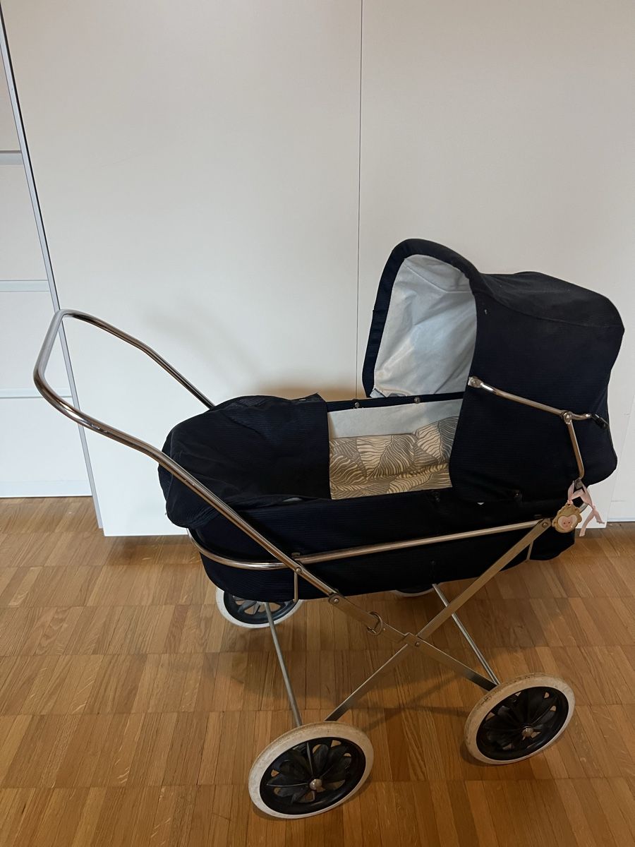Carrozzine per bambole: Puppenwagen – Usato da zürich venduto da marc08 2