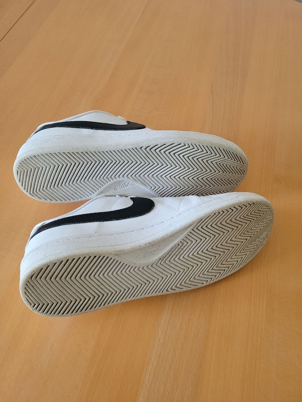 Nike Herrenschuhe: Nike Gr. 42 – Gebraucht aus Rothrist von Fu13 1