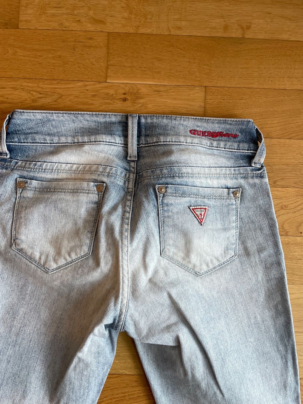 Guess Jeans: Guess jeans 26 size – Usato da Zug venduto da dim_np7l 6