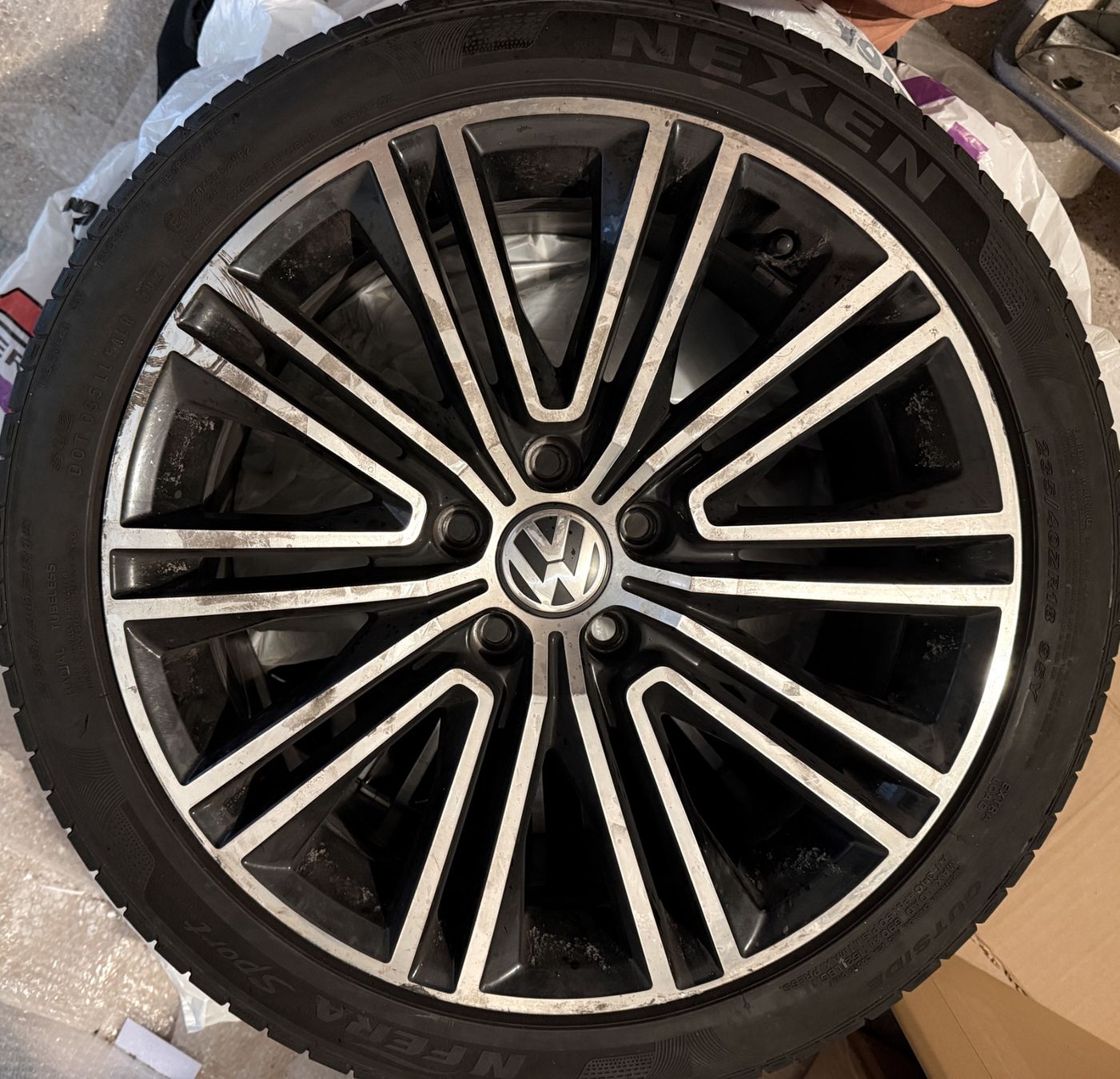 Volkswagen Pneus & Kompletträder: 4 Original VW 18" Alufelgen mit Sommerreifen – Top Zustand – Gebraucht aus Urdorf von sam.v.furrer 3