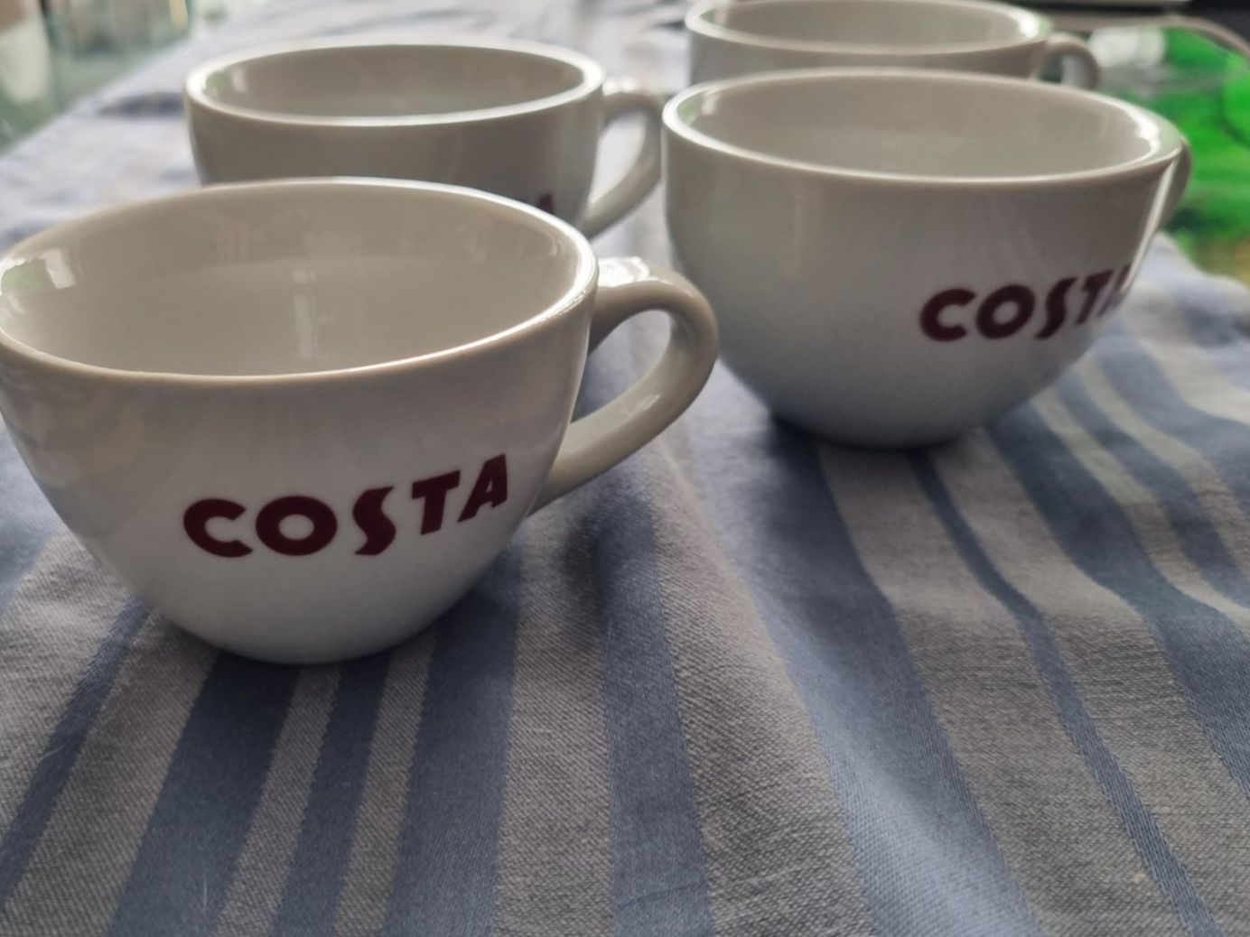 Tasses: Haushaltware, Tassen  4 Stück – D'occasion à geroldswil par Gumball1