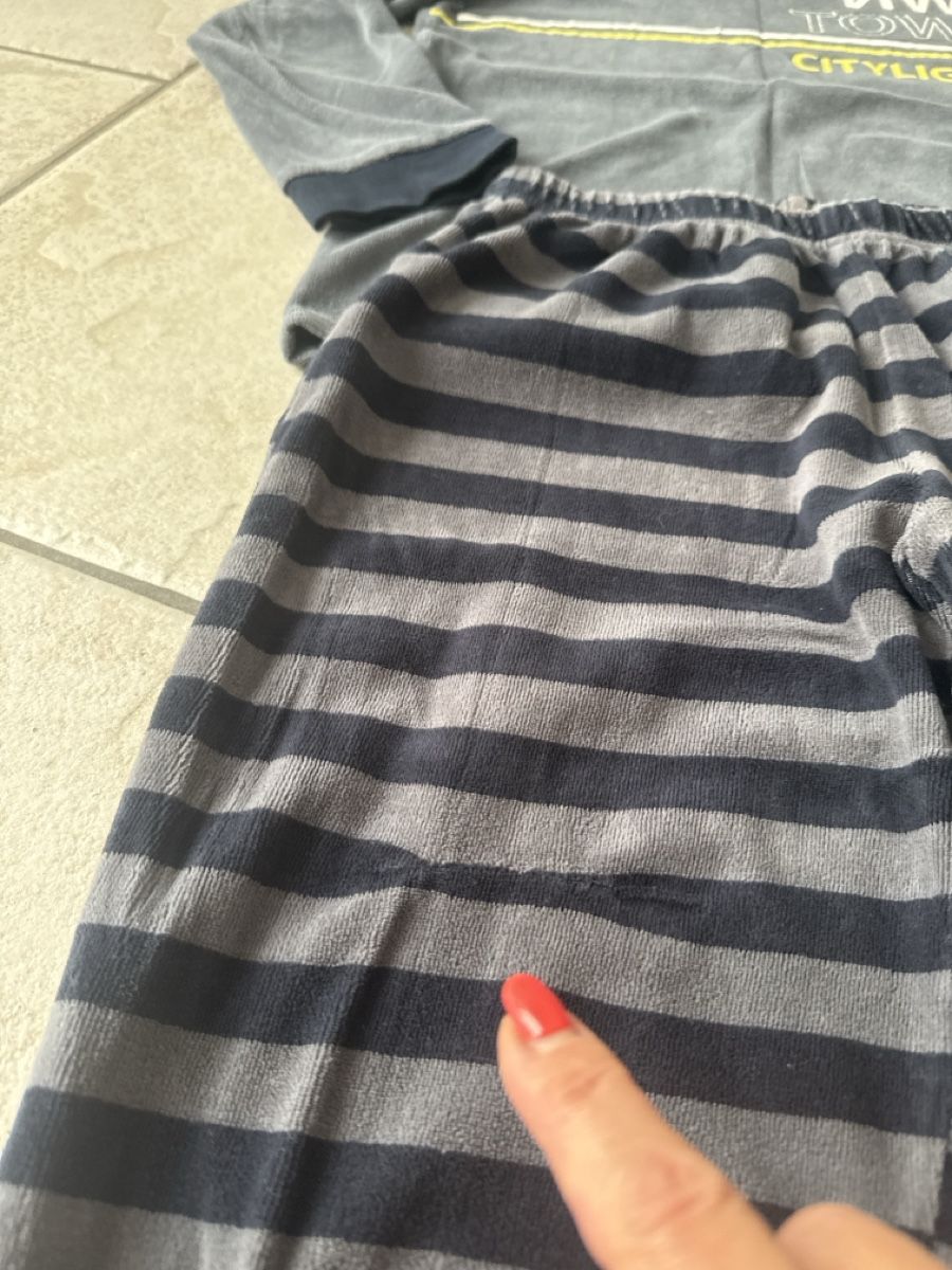 Pyjamas & Ähnliches: 2 Warmes Pyjama Gr.152 – Gebraucht aus Waltenschwil von lina-04 1