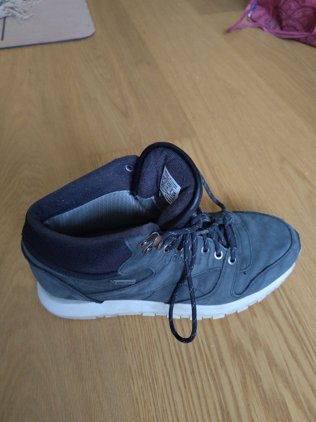 Reebok Scarpe da uomo: Reebok Herrenschuhe, Grösse 42, dunkelblau – Usato da Bern venduto da Cassiopeia-72 5