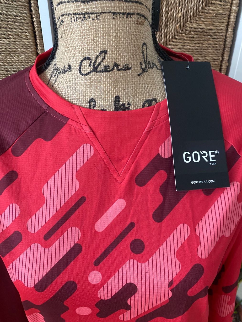 Leibchen & Hosen: Gore T-shirt, size XL – Neu und originalverpackt aus Safenwil von rgs_tg62 1