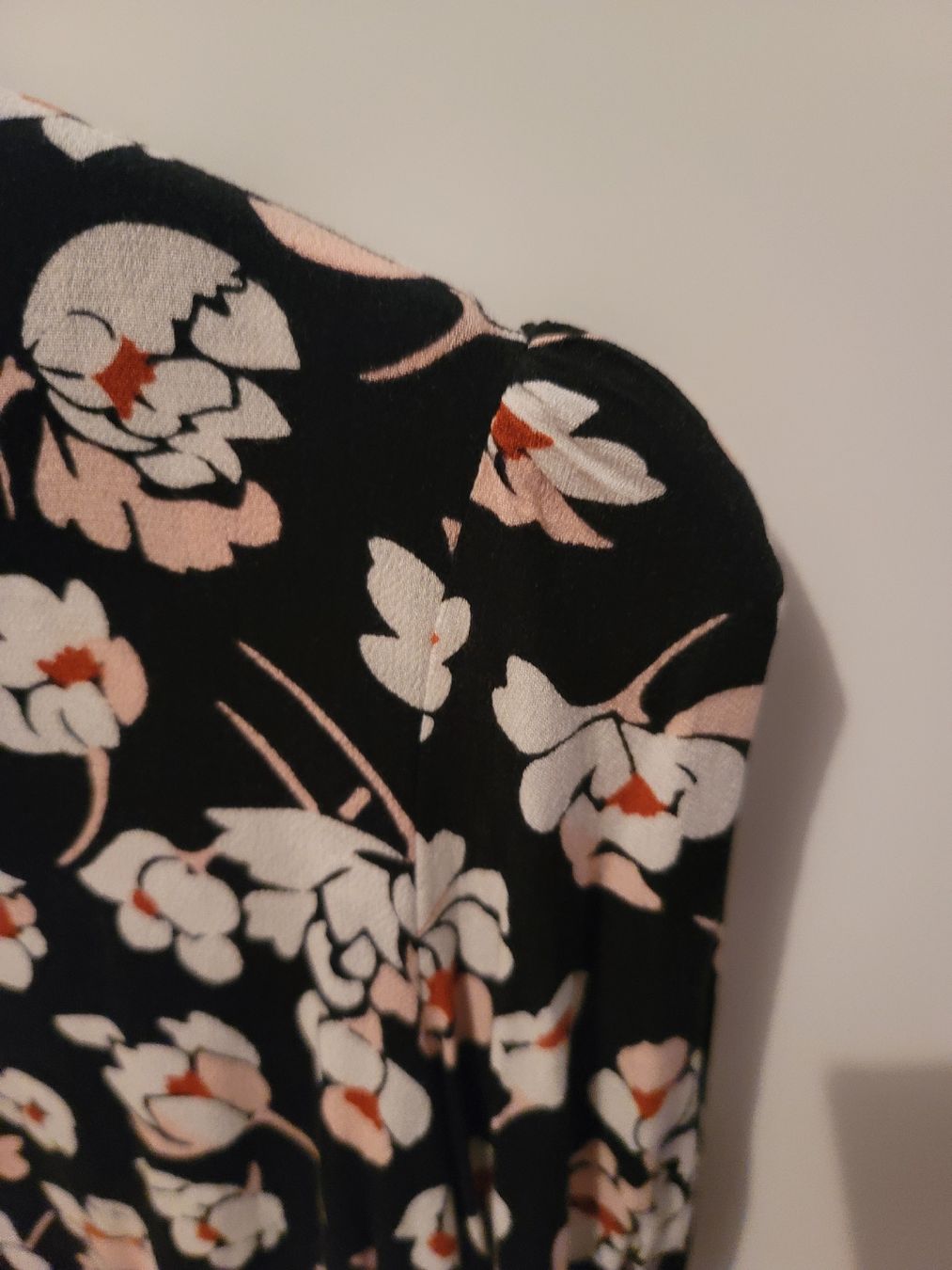 Mango Camicette: Mango Bluse, Blumenmuster, flower power lady, blumenmädchen – Usato da Zollikerberg venduto da Nice_Name 3