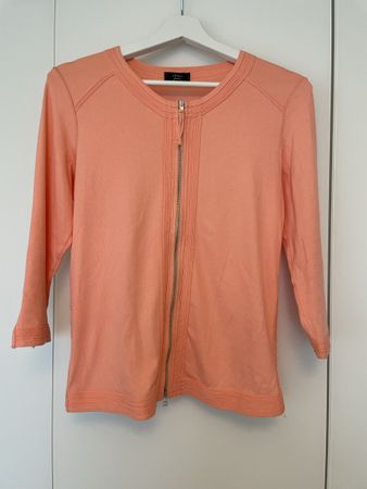 Feine Strickjacke MarcCain lachsfarben, Grösse S/M