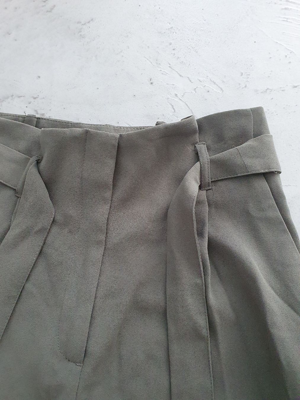 H&M Pantaloni: Stoffhose, 36 – Usato da Steinach venduto da Xamax18 2