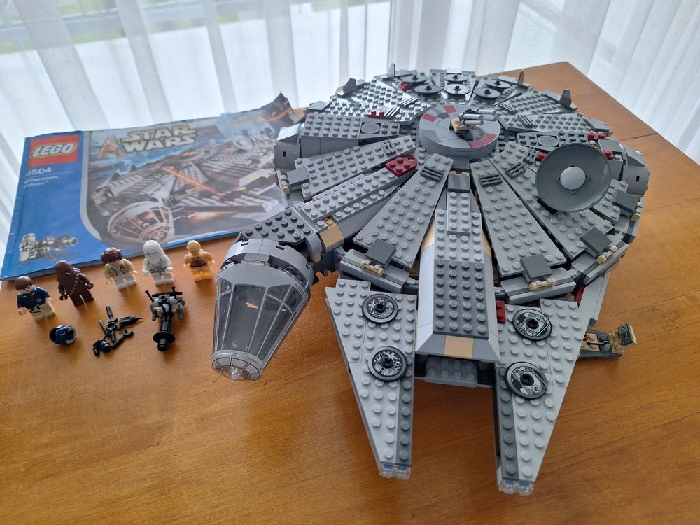 LEGO Star Wars Millennium Falcon 4504 komplett (Gebraucht) in ...