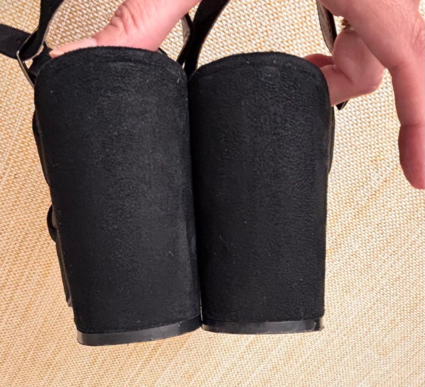Scarpe da donna: Sandales à talons et plateforme – Usato da Romainmôtier venduto da val_r8sn 4