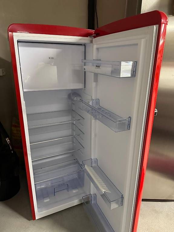 Frigoriferi: Retro Kühlschrank Novomatic KS OLDI – Usato da Stäfa venduto da Mysteria30 1