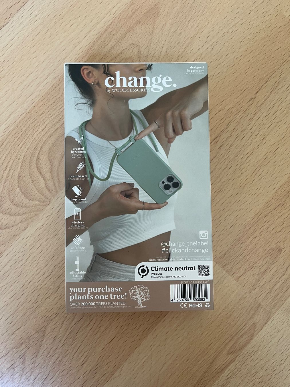 Apple Covers & Schutzfolien: Handyhülle mit Kette für iPhone 14 Plus – Neu und originalverpackt aus St.Gallen von BRT91 2