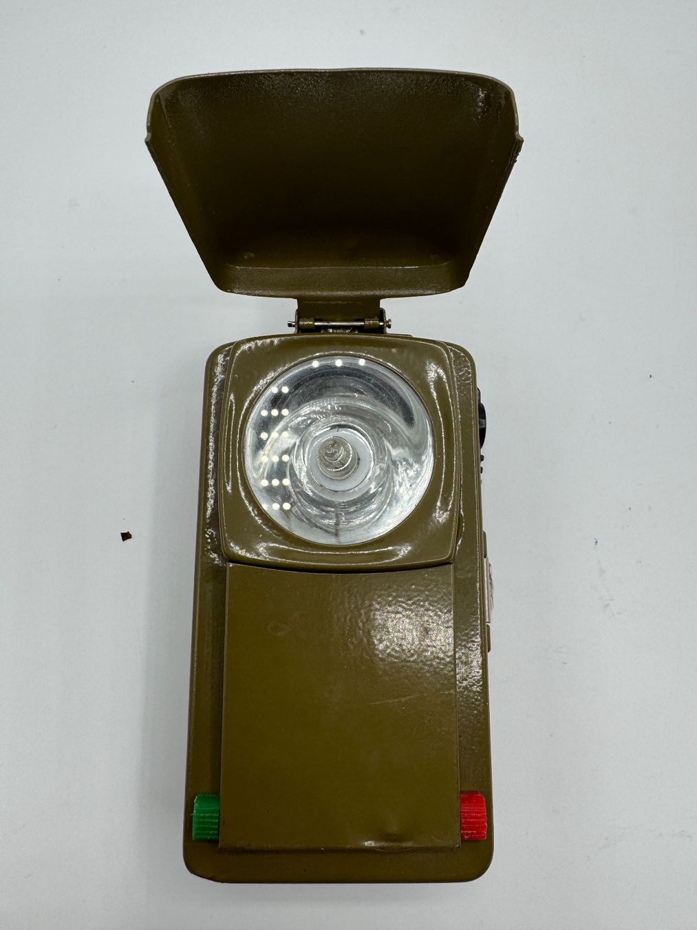 Schweizer Armee Lampade: Taschenlampe – Usato da Sachseln venduto da BONATI01