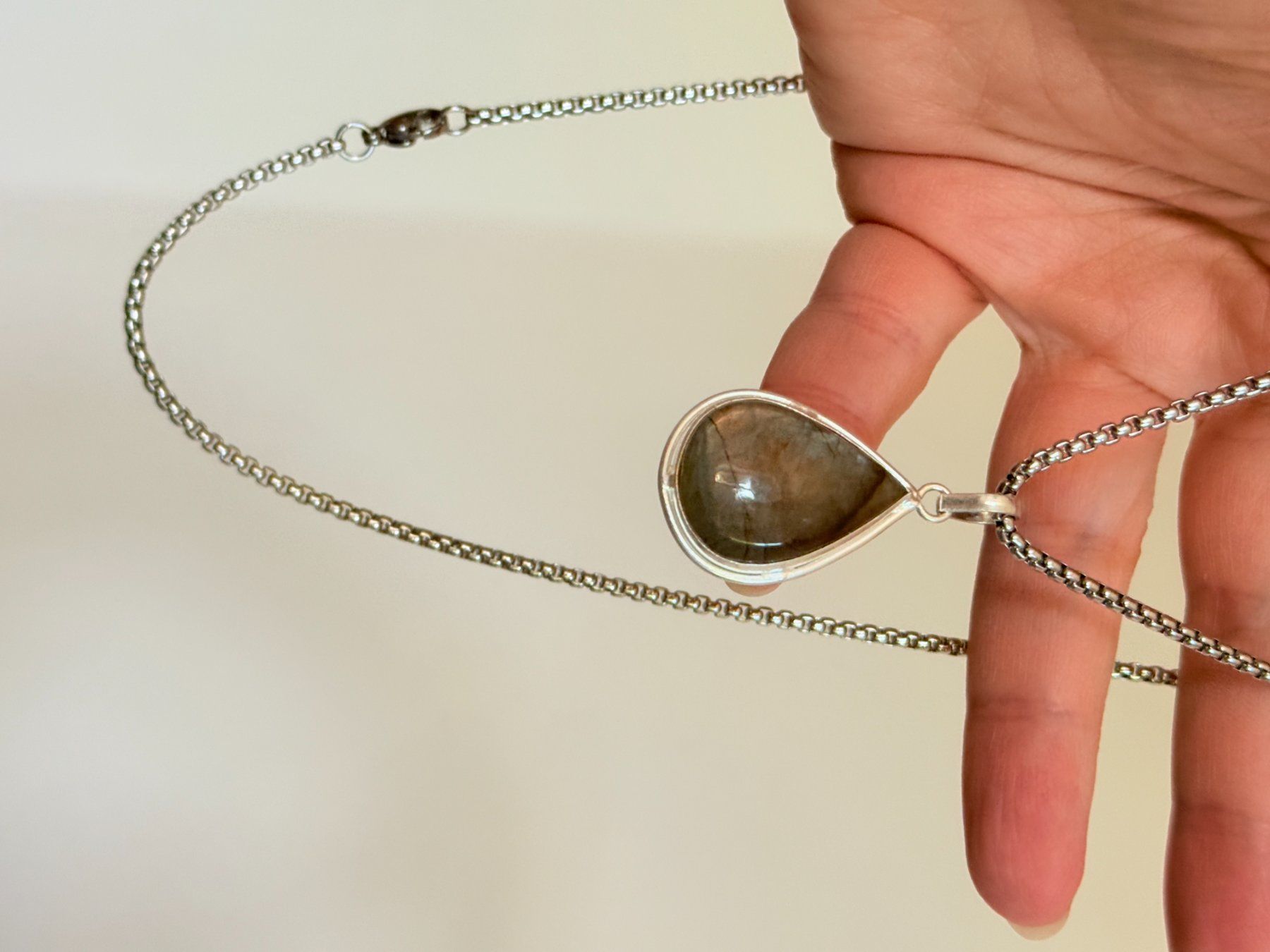 Catenine: Collier avec pendentif en pierre naturelle – Nuovo e nell'imballaggio originale da Genève venduto da AWWA 9