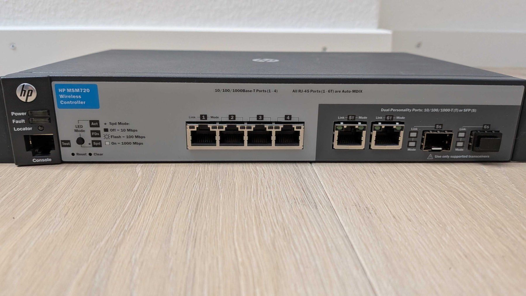 Hewlett Packard Server: HP MSM720 Wireless Controller – Usato da Zürich venduto da elhopper