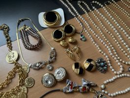 Vintage Modeschmuck Lot mit kleinen Mängeln