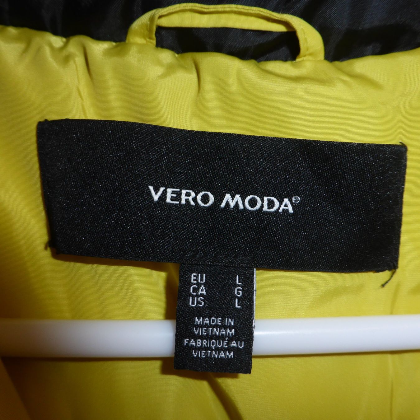 Vero Moda Cappotti: Daunenmantel VERO MODA, Gr. L – Usato da St.Gallen venduto da regenbogen5 1