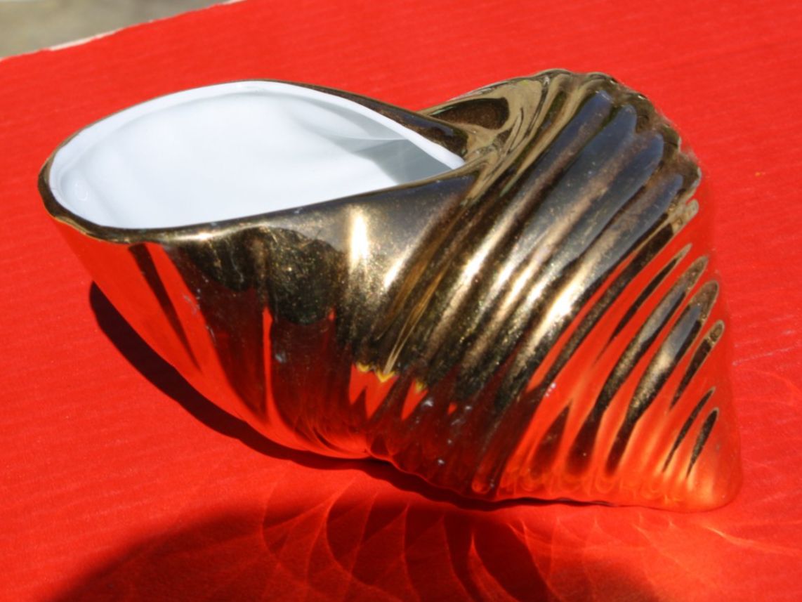 KPM Ciotole: KPM MUSCHEL MUSCHELSCHALE GOLD – Usato da Wauwil venduto da Pneuedy
